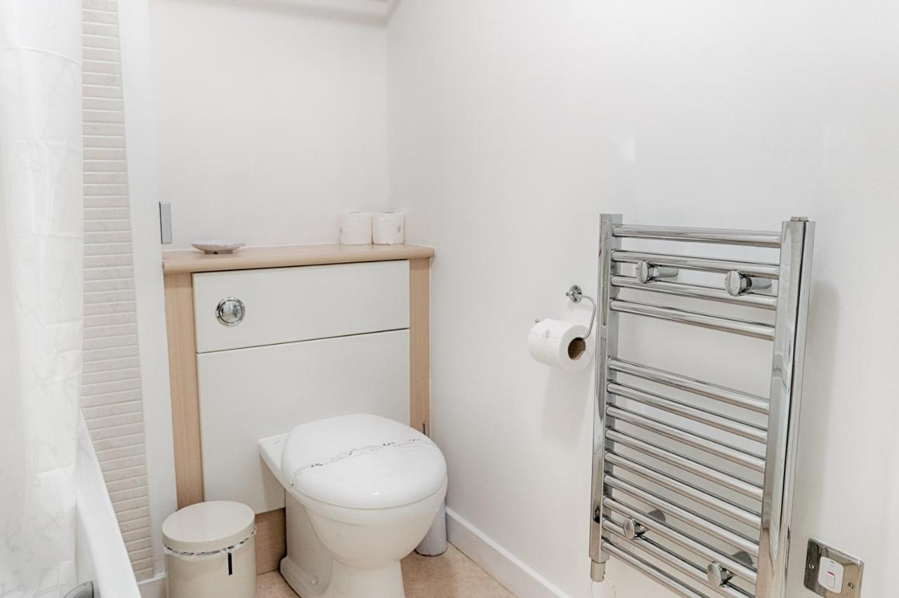 Apartamento Parking, Balcony, Fully Equipped Kitchen Swansea Exterior foto