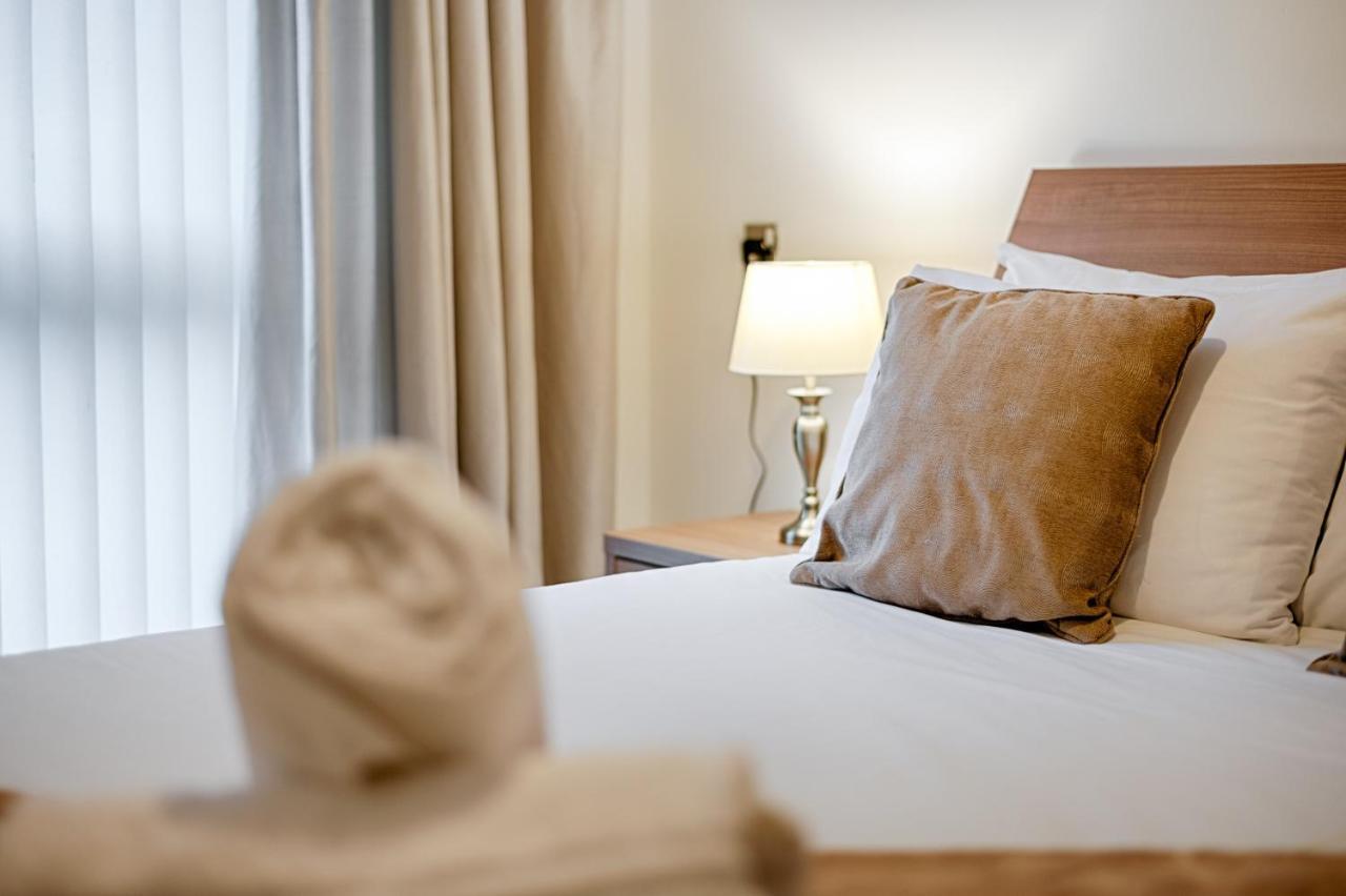 Apartamento Parking, Balcony, Fully Equipped Kitchen Swansea Exterior foto
