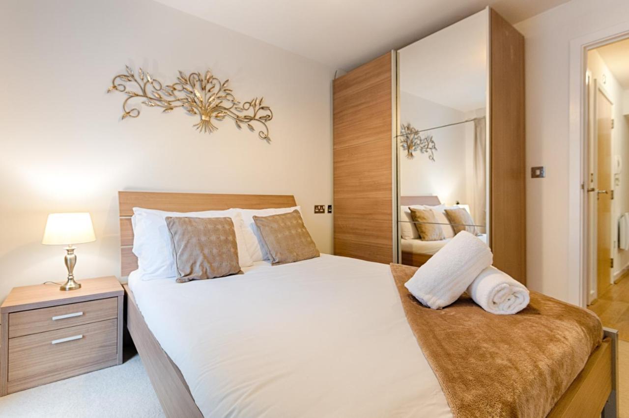 Apartamento Parking, Balcony, Fully Equipped Kitchen Swansea Exterior foto