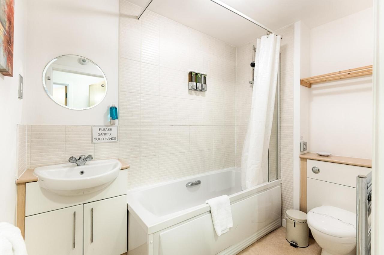 Apartamento Parking, Balcony, Fully Equipped Kitchen Swansea Exterior foto